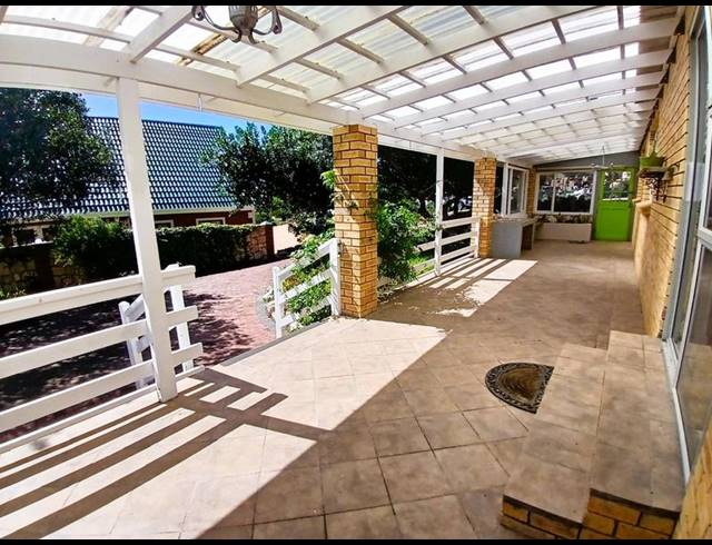 3 BEDROOM HOUSE FOR SALE IN STILBAAI-WES